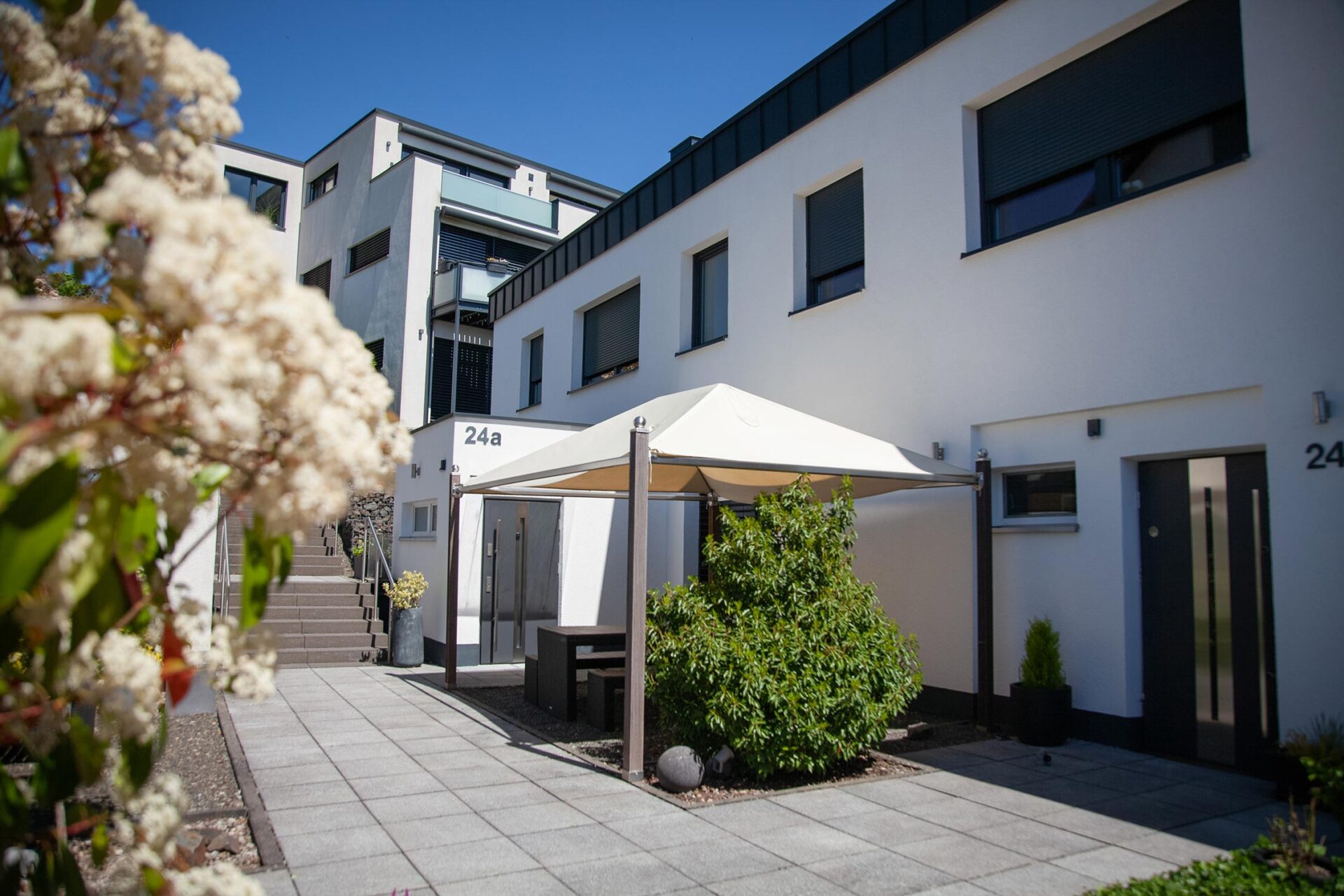 wohnraum-gusterath-boardinghaus-hotel-allgemein-titelbilder-5