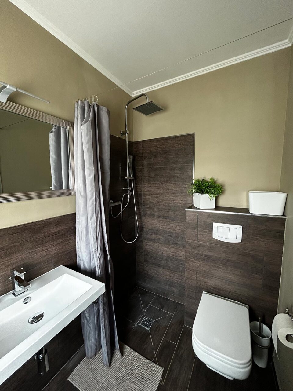 wohnraum-gusterath-boardinghaus-hotel-doppelzimmer-19