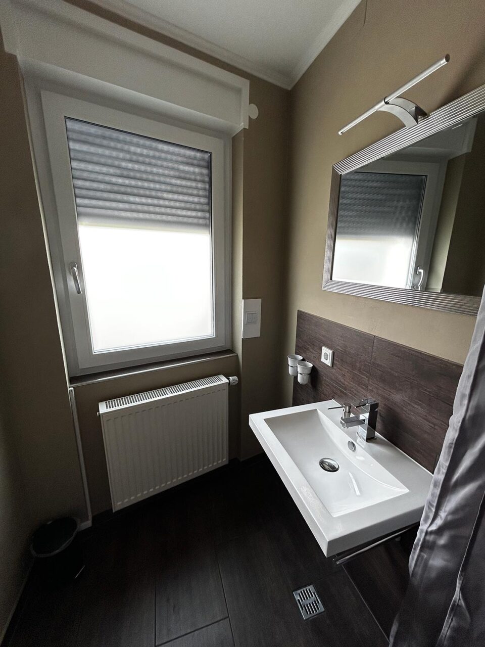 wohnraum-gusterath-boardinghaus-hotel-doppelzimmer-20