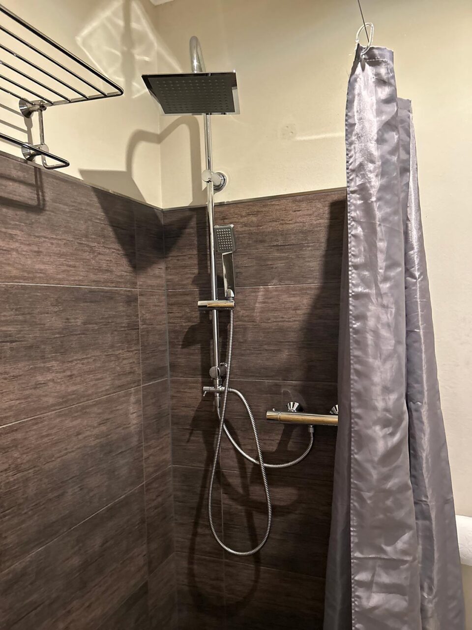 wohnraum-gusterath-boardinghaus-hotel-doppelzimmer-27