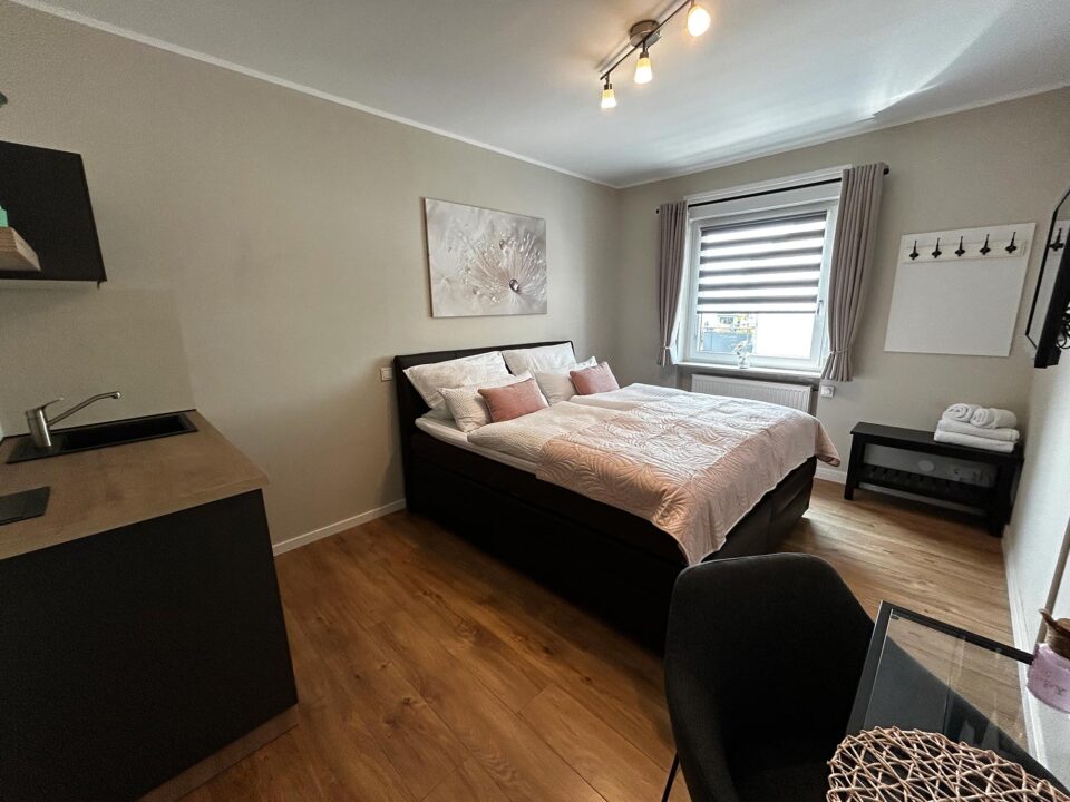 wohnraum-gusterath-boardinghaus-hotel-doppelzimmer-38