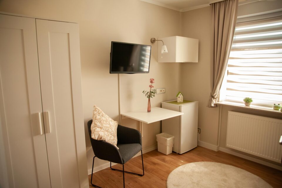 wohnraum-gusterath-boardinghaus-hotel-einzelzimmer-13