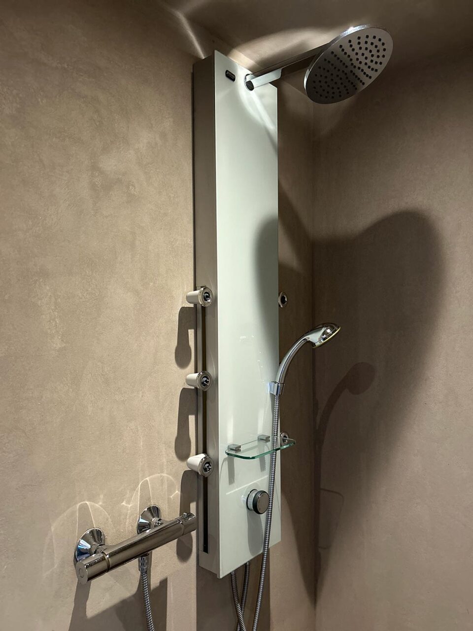 wohnraum-gusterath-boardinghaus-hotel-wellness-appartment-18