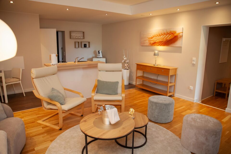 wohnraum-gusterath-boardinghaus-hotel-wellness-appartment-5